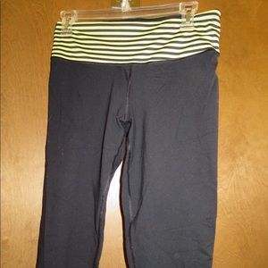 Black Cropped Yoga Pants